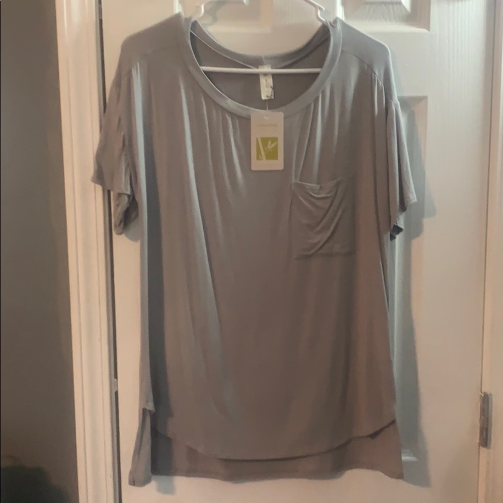 Gray, short sleeve top - L